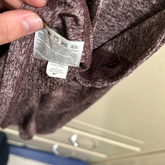 Nike Women’s Dri Fit tank top size large - Picture 5 of 7